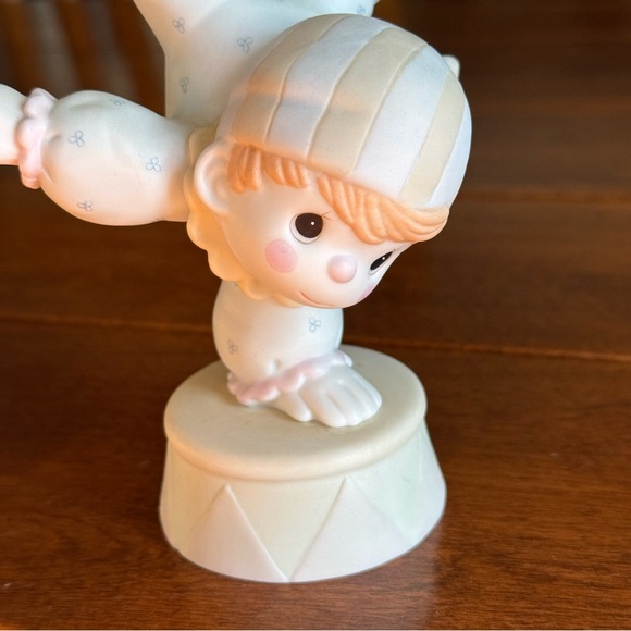 Precious Moment "Smile Along the Way" - Picture 2 of 4